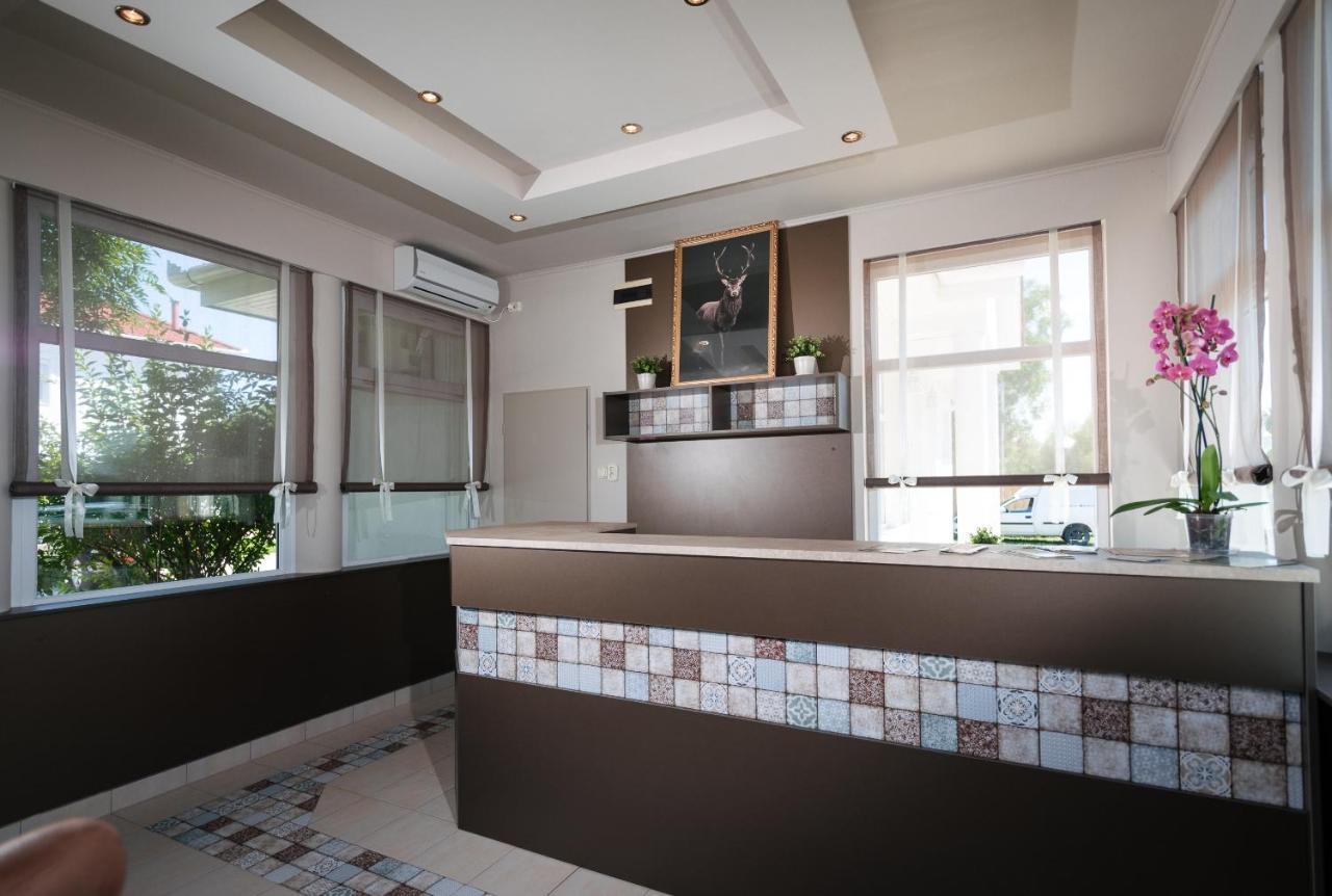 Aranyszarvas Panzio, Etterem Es Grillterasz Apartment ภายนอก รูปภาพ