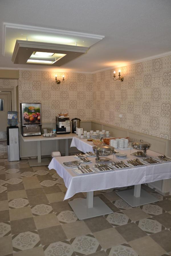 Aranyszarvas Panzio, Etterem Es Grillterasz Apartment ภายนอก รูปภาพ