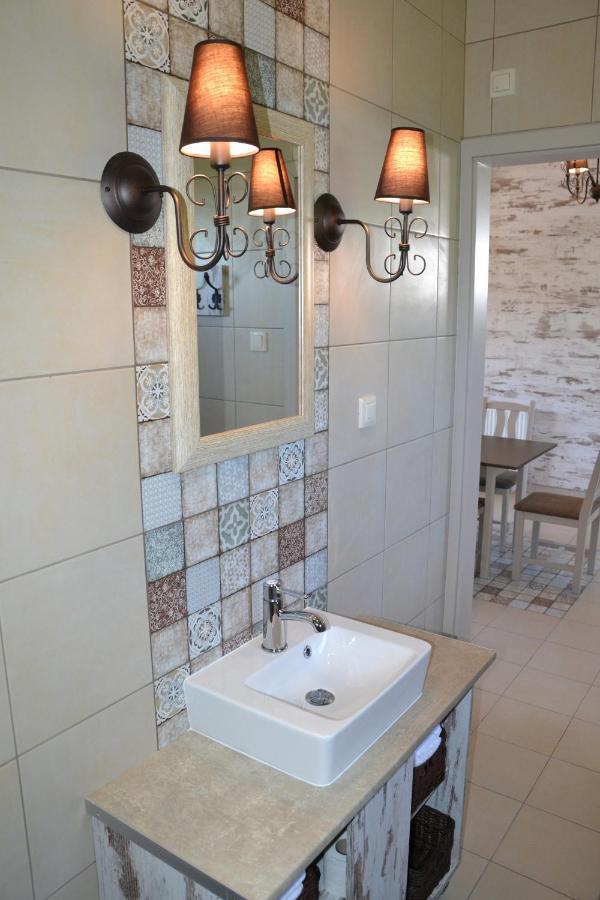 Aranyszarvas Panzio, Etterem Es Grillterasz Apartment ภายนอก รูปภาพ