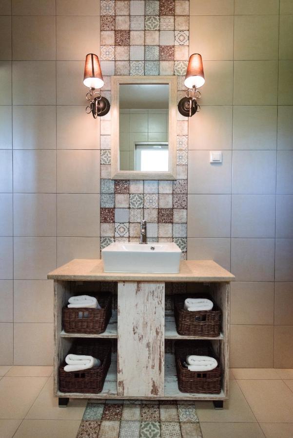 Aranyszarvas Panzio, Etterem Es Grillterasz Apartment ภายนอก รูปภาพ